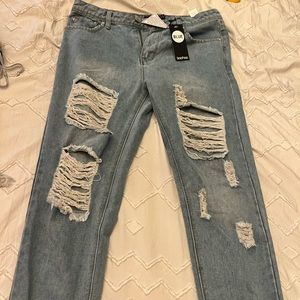 Brand New with Tags Boohoo distressed jeans